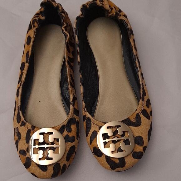 Tory Burch Animal Print Flats with Gold Emblem - Picture 1 of 10